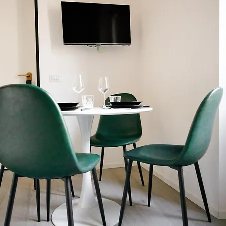 Domusmi Palazzi 15 Apartment Milan
