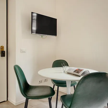 Domusmi Palazzi 15 Apartment